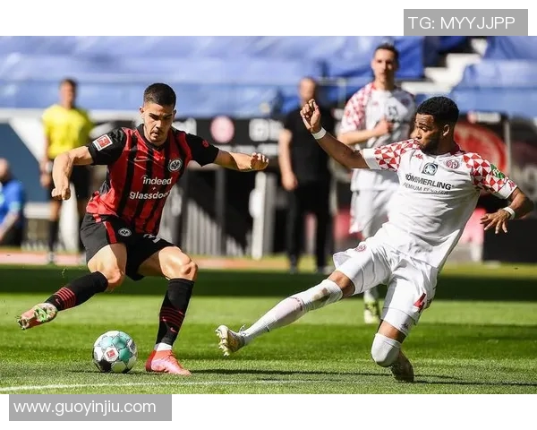 弗赖堡队横扫德甲联赛领先优势已经无人可敌 弗赖堡队横扫德甲联赛领先优势已经无人可敌